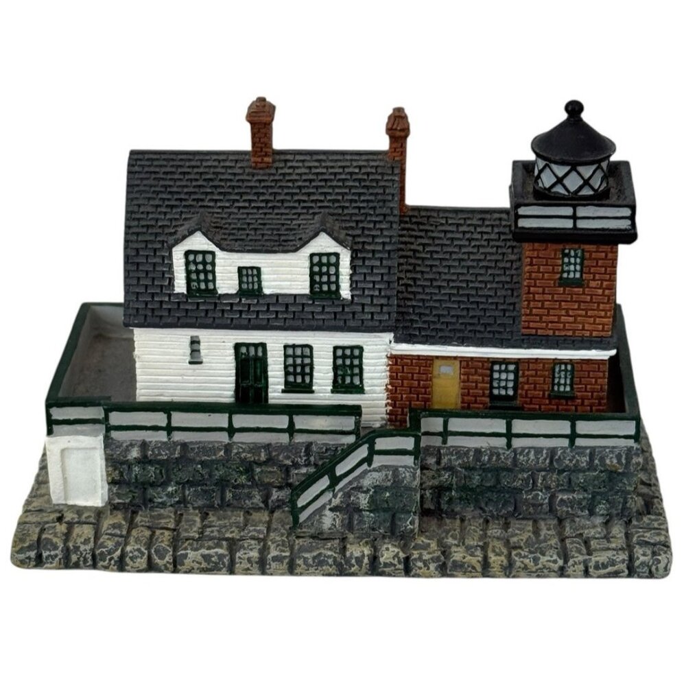 Rockland Breakwater Harbor Light Maine ME Scale Model Figurine Miniature Lefton